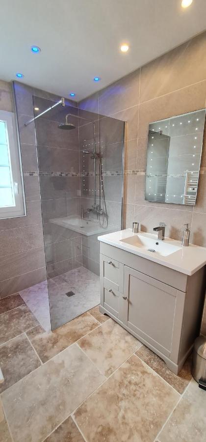 Dom Peyreton Prestige Cottages Set In A Charming Wine Property Villegouge Екстер'єр фото