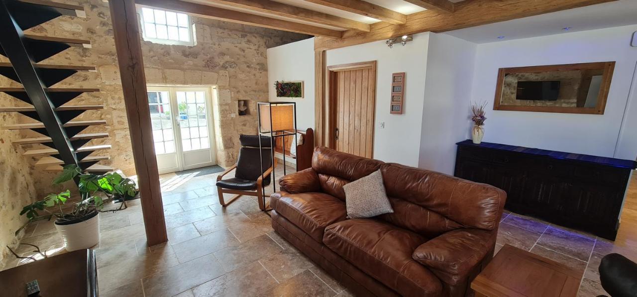 Dom Peyreton Prestige Cottages Set In A Charming Wine Property Villegouge Екстер'єр фото